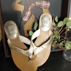 🔴 Vince camuto slip on sandals